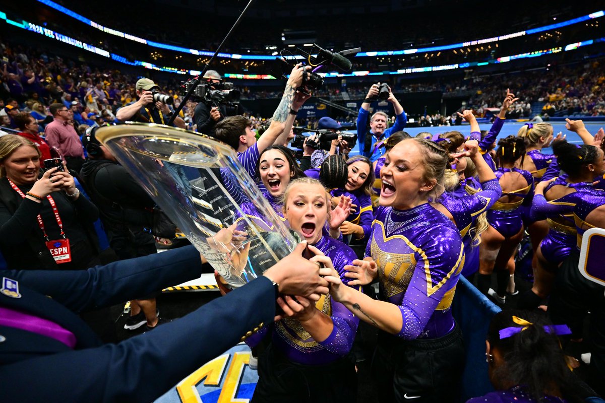 LSUgym's tweet photo. This is our March Madness 🤩 https://t.co/NFhprfHwn2