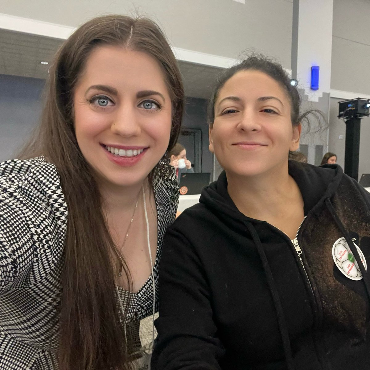 MsMarcakis's tweet image. Standing in solidarity with Annie Ohana, award winning Surrey teacher, union activist, and friend. Annie tirelessly advocates for inclusivity + justice. Let&apos;s support her instead of engaging in harassment. #SupportAnnieOhana #StopHate #sd36learn #bced #bctf #bcfed #surreyteachers