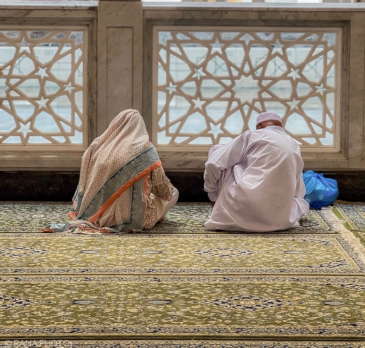 raway_alqasid's tweet photo. "‌ودَعوتُ رَبِّي أن يُلمّلِمَ شَملنَا
فِي هذهِ الدُّنيا وفِي الجَنَّاتِ" https://t.co/CCmqKeNyh9