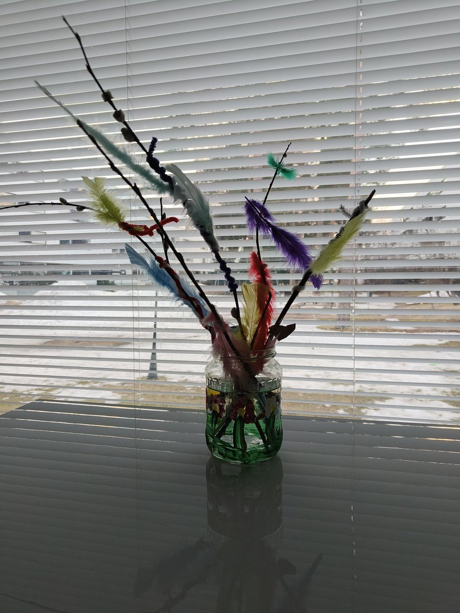 Обмен конфет на ветки прошел успешно