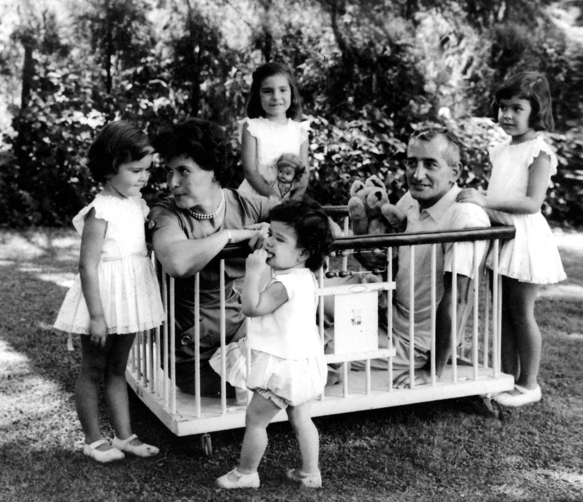 Cartoonist Pics tweet media