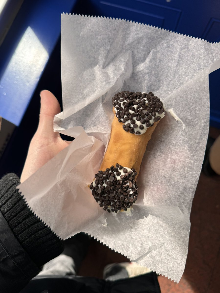 BobWulff's tweet image. I sent you my cannoli please respond