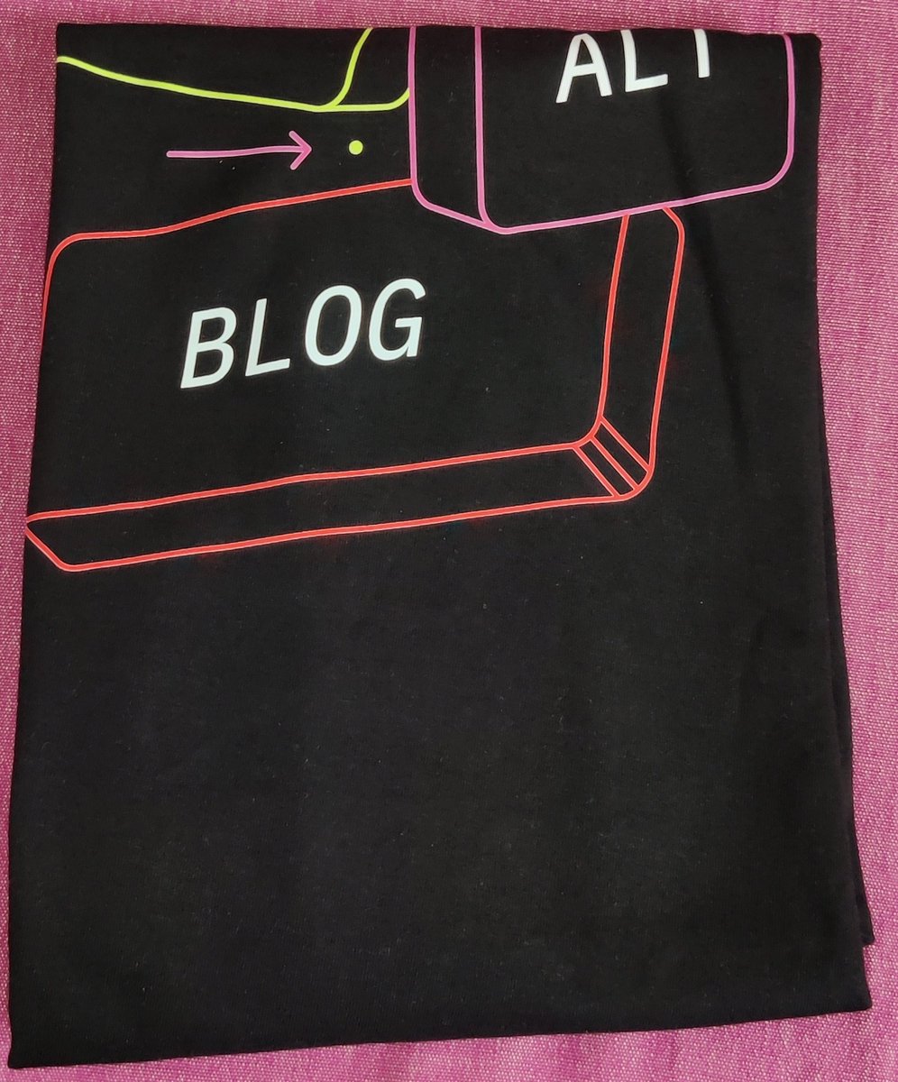 Virtual_Horror's tweet image. Thanks for sending this over @HaimantikaM @hashnode 

This looks absolutely fantastic 😍

Looking forward to setup my very first tech blog on your platform!
#Hashnode