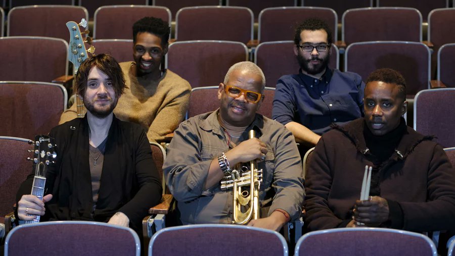 CapitalJazzClub's tweet photo. #NowPlaying, 'Hannibal', off @T_Blanchard featuring The #ECollective's *Live*. (2018). The #CapitalJazzClub984, with #JacobAsiyo, & @KaimaMwiti.
Terence Blanchard: Keyboards, Trumpet
Fabian Almazan: Keyboards, Piano
Charles Altura: Guitar
David Ginyard: Bass
Oscar Seaton: Drums. https://t.co/4gqb3zFQem