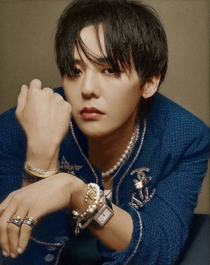 GMeowD_'s tweet photo. 너무아름다워서개큰울음나옴 ..🧎‍♂️
권지용 콧대 미끄럼틀 개장, 미모자랑 존나 크게 시작, 지용사랑 존나 빵빠레 불면서 시작, 죵빠 축제 시작, 죵빠 클럽 오픈, 지디사랑 페스티벌 시작, 뇽빠 군악대 입장, 뇽빠 입학, 뇽빠 파티 시작, 지디의 축복 시작, 죵빠들의 천사 등장 https://t.co/O7x3pXZeVZ