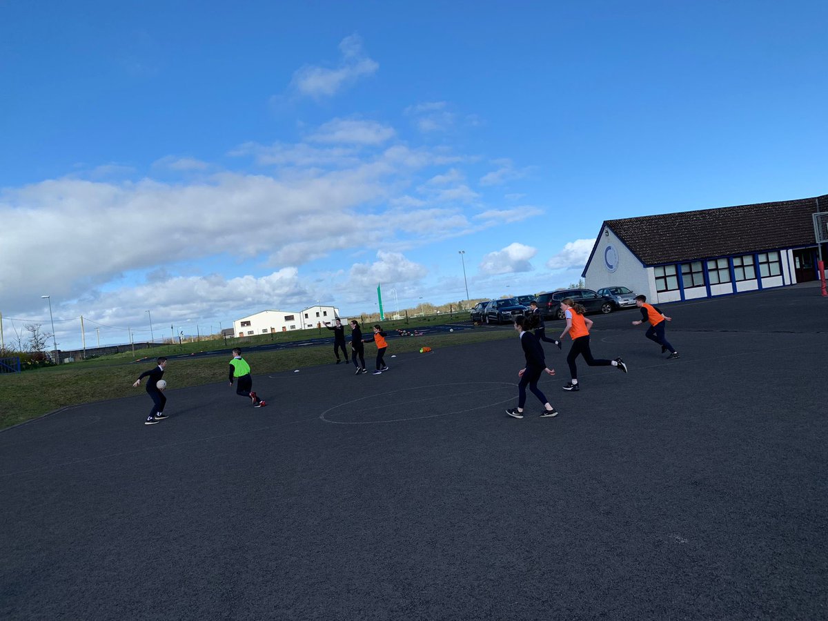 Our CDO was busy again this week in Corballa and Stokane NS. New skills were adapted and kids were brilliant in all aspects of work. 🏁🏐🔴⚪️@SligoGAACandG @sligogaa @SligoLGFA @ConnachtGAA #ConnachtCDO