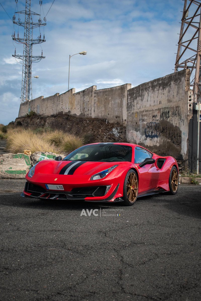 AVC_canarias's tweet photo. #Ferrari488Pista #GranCanaria https://t.co/4xjKgDltuX
