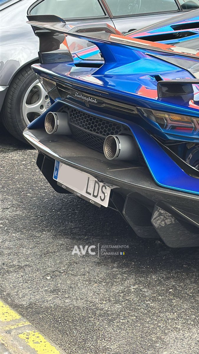 AVC_canarias's tweet photo. #LamborghiniAventadorSV #GranCanaria https://t.co/gVNzE4awQU