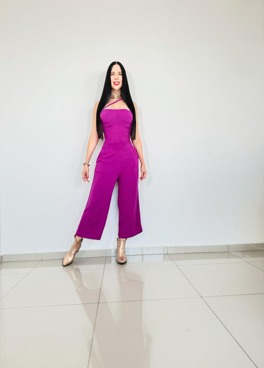 noritarodrigok's tweet image. “La verdadera belleza de una mujer radica en su fortaleza
interior y su poderoso espíritu.
✨💪 #MujerEmpoderada
#FuerzaFemenina”
💁‍♀️ charmepy 
💍 agarratecatalinapy 
👗 naileparaguay 
👠 guenpascalzados