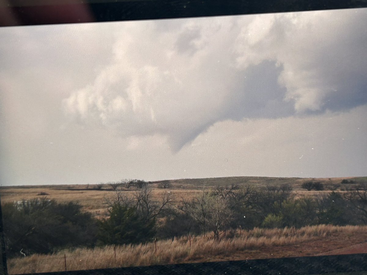 Funnel that came half way down near Hammon, OK. Dissipating now @NWSNorman