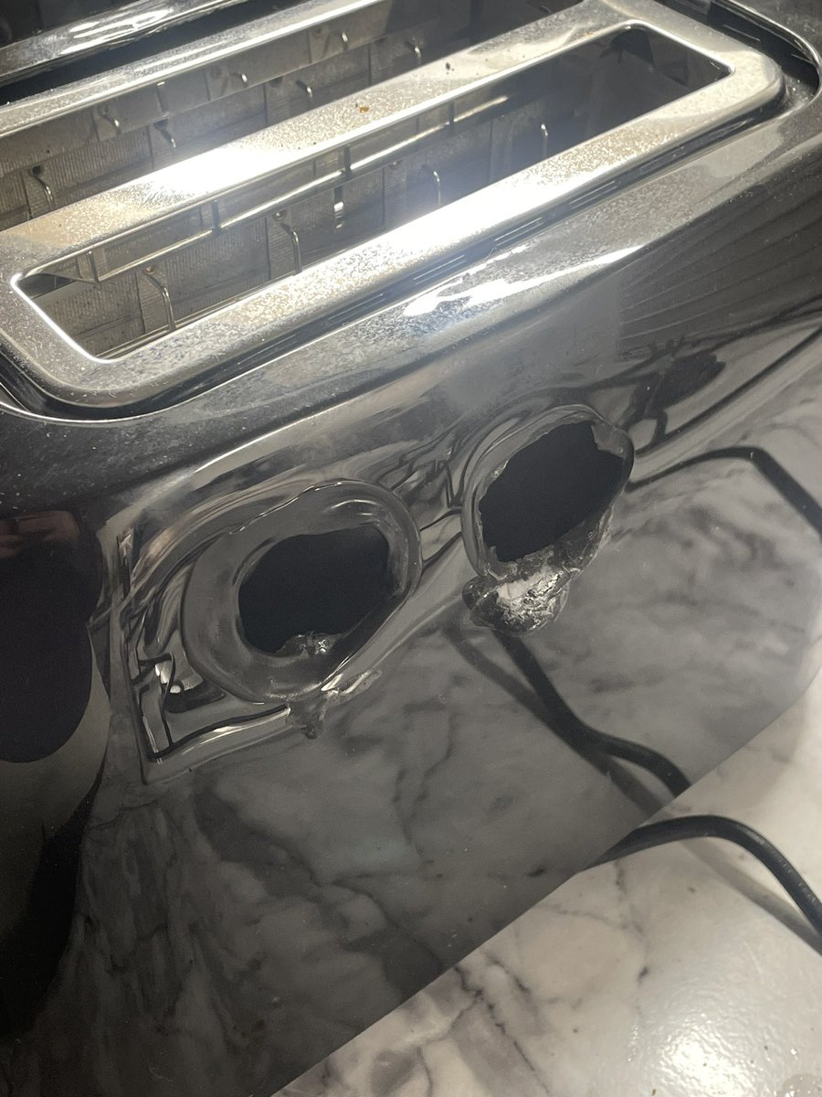 MorgantorJ's tweet photo. Took this back to my local @asda to warn them about potential fire risk for this George Home Toaster. But they want a receipt before they will do anything. They don’t seem interested, I just want to make sure no one’s house goes on fire. 1/2 https://t.co/Om8wtjUrwy