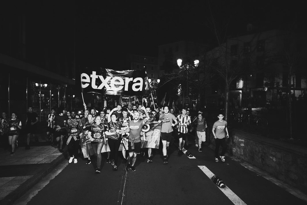 ernaigazte's tweet photo. Herri oso bat milaka kilometroz euskararen alde korrika 🏃‍♂️🏃‍♂️

✊Harrotasunez gure hizkuntza erabiliz, zainduz eta elkarbanatuz.

Gazteok gara transmisio eta tresna, euskara altxor!

#HarroHerriKorrika https://t.co/fLIl1Ypsya
