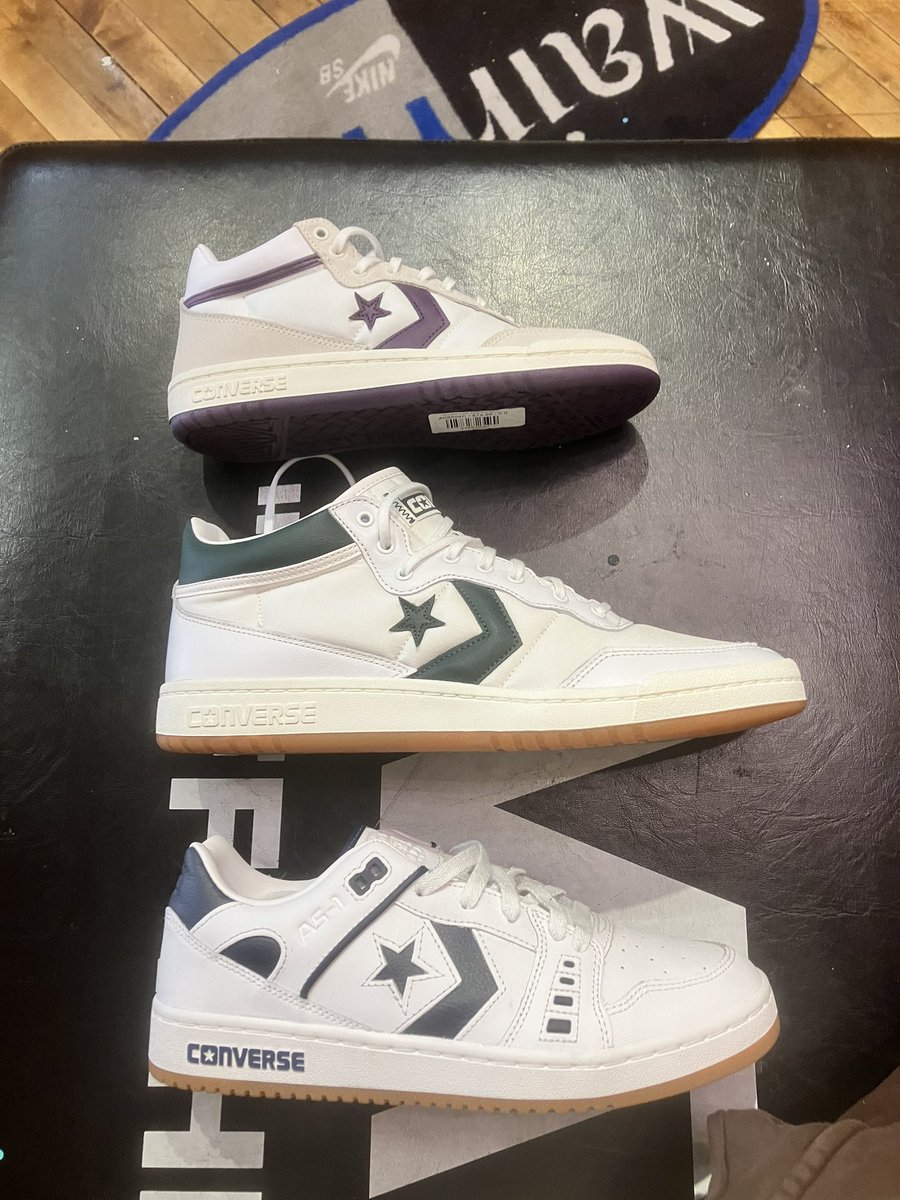 I like how converse has fully entranced their weapon era basketball silhouettes for the skate program. Feel like more people who don’t skate would like to know that.