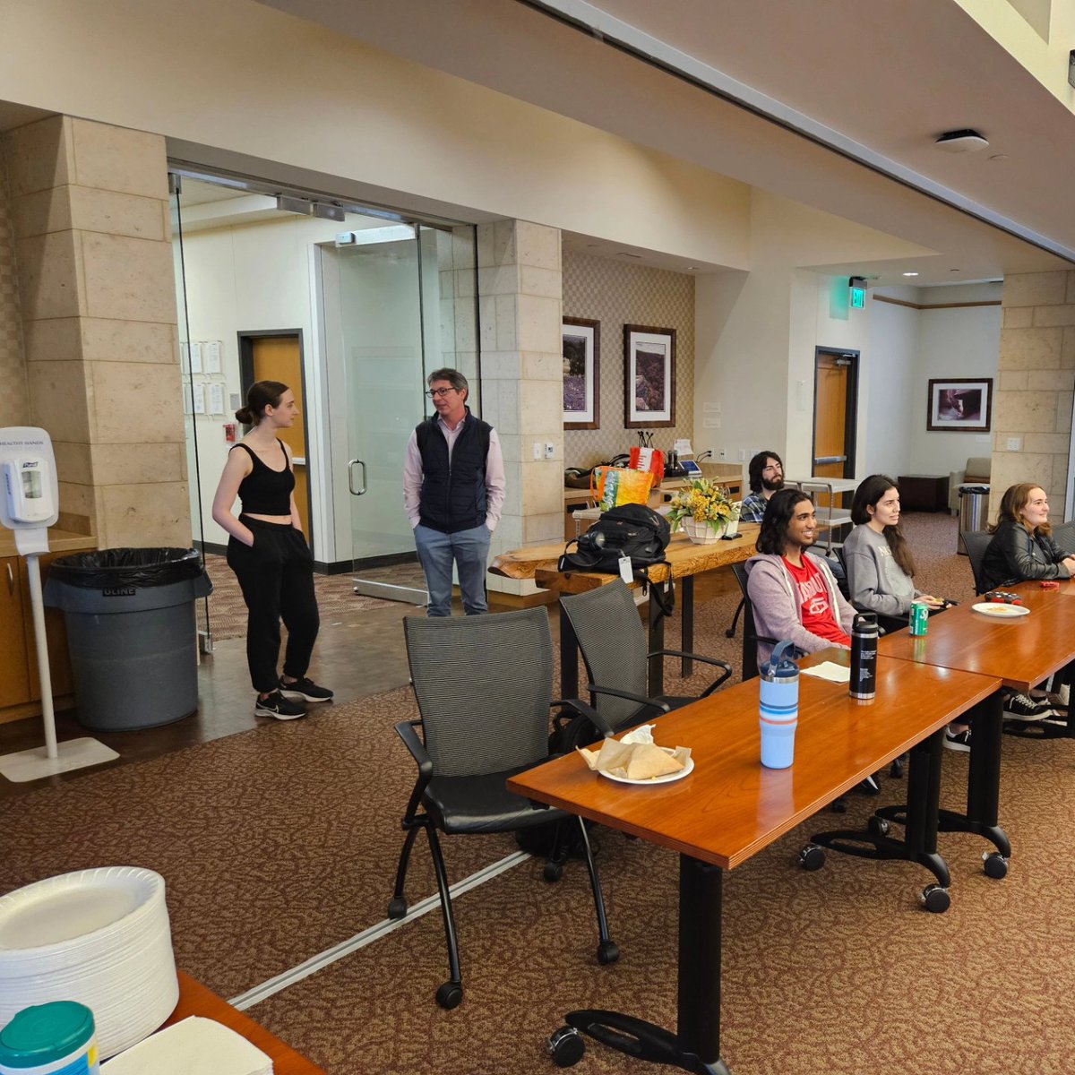 ProfSmak's tweet image. As the @smu_esports club advisor I get 2 hang out at some fun events like this last LAN event of the year.

Club president Makenna Keating has done a gr8 job last 2 years, b4 she heads off 2 med school. Ty for ur service!