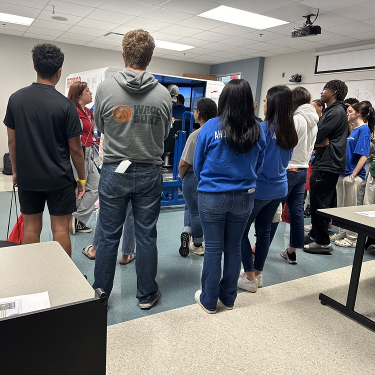 risdHS's tweet photo. Love being able to show students what a bright, successful future looks like by going to @tstcwaco to pursue their passions! #RobinsonISD #TechXperience https://t.co/wkWvXpgXJj