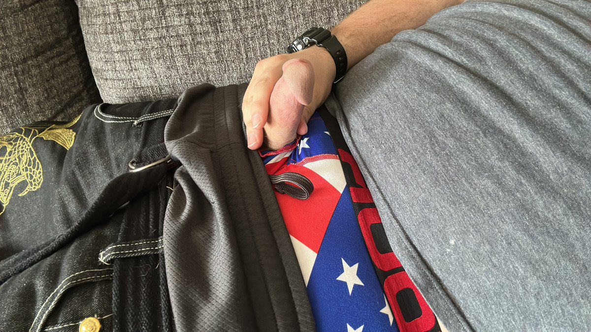 coloradosagger's tweet photo. These shorts get me so horny because they are so baggy.  I love having a nice thick cock. 

#hard #horny #saggingpants #baggyboy #baggysagger #lowsagging #doublesagging #rubbing #teasing #bear https://t.co/zpQKHJJNs1