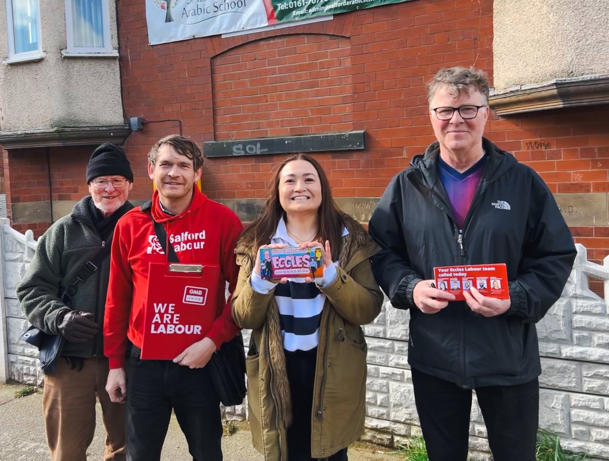 Nothing better than being out on the doorstep on a sunny Sunday morning with #TeamEccles #3VotesForLabour