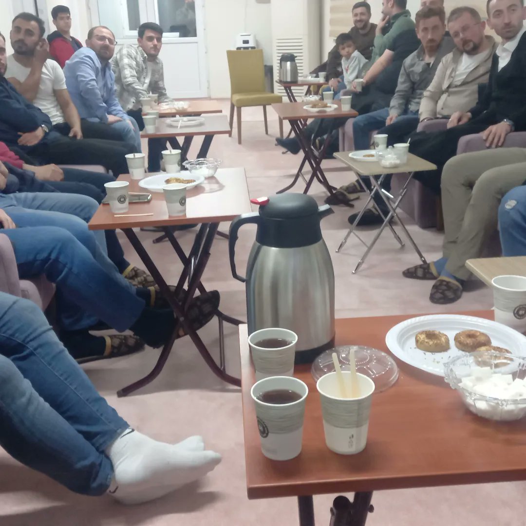 tugvayildirim16's tweet photo. Tügva yıldırım ilçe temsilciliği olarak haftalık velhasıl programımızı dünya kikboks sampiyonumuz milli sporcumuz HÜSNÜ SARI'nın katılımıyla gerçekleştirdik. 
#tügvayıldırımilçetemsilciliği https://t.co/Xtcm1zGEKV