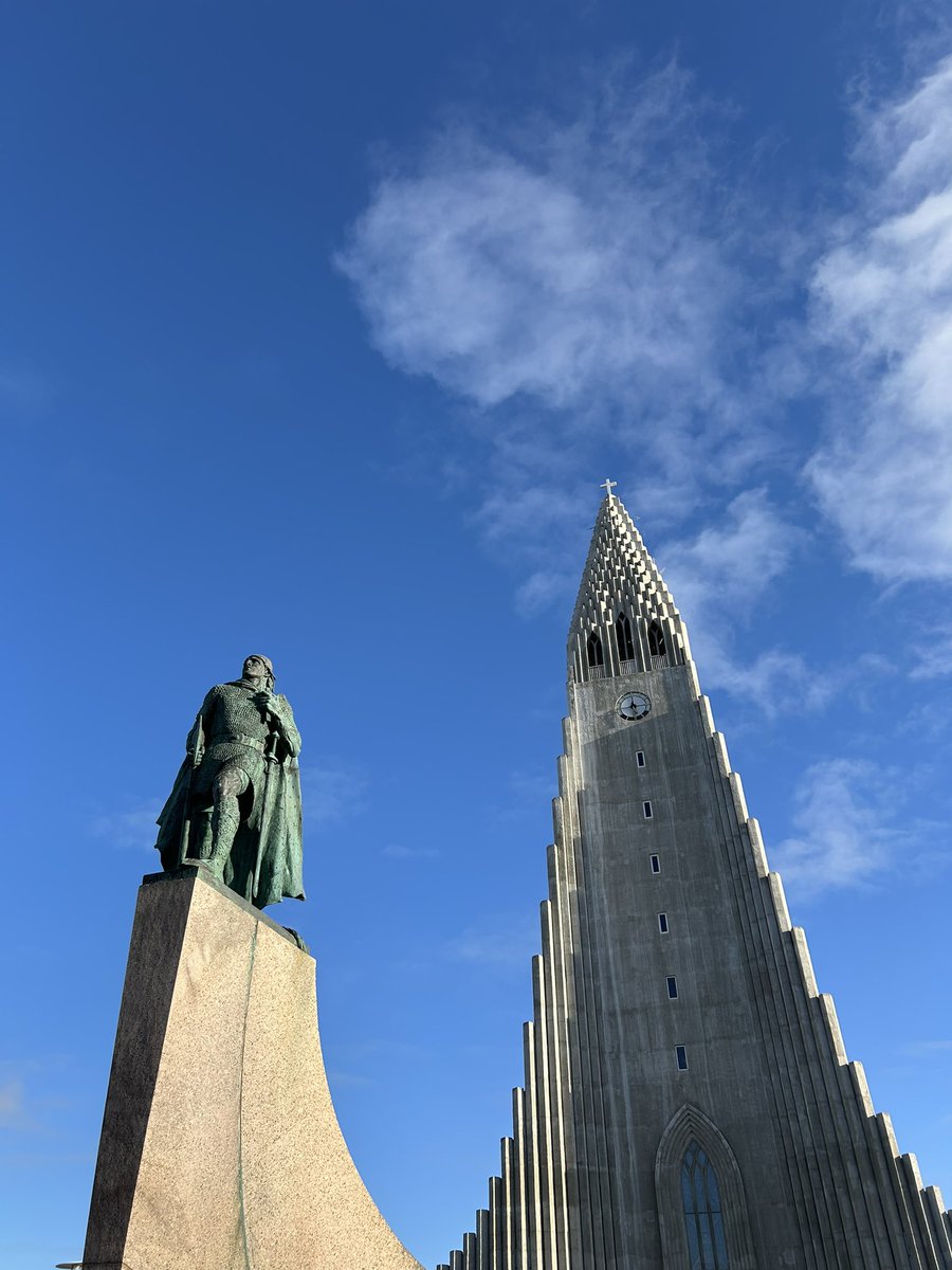 KGS_Geography's tweet photo. Great start to the field trip to Iceland! Fantastic weather and amazing scenery! @KGS1561 https://t.co/gUnPPBs3kH