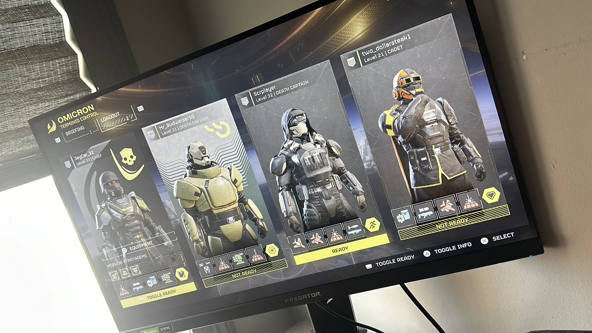 JayCar_11's tweet image. W/ the gang #ForDemocracy