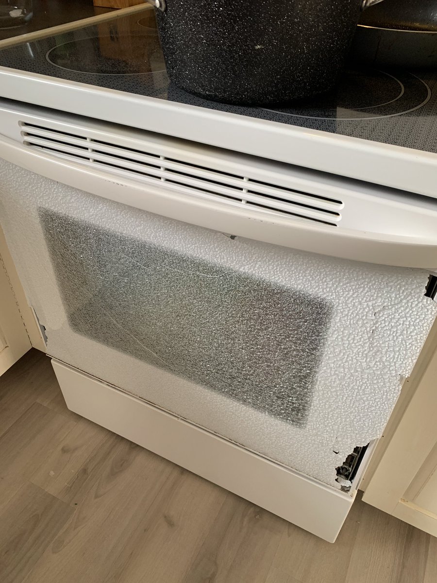adamsma7's tweet photo. Hey @LGCanada I know it may be out of warranty but this is down right dangerous especially in a house with kids.

Do better. https://t.co/8XwdCS7olk