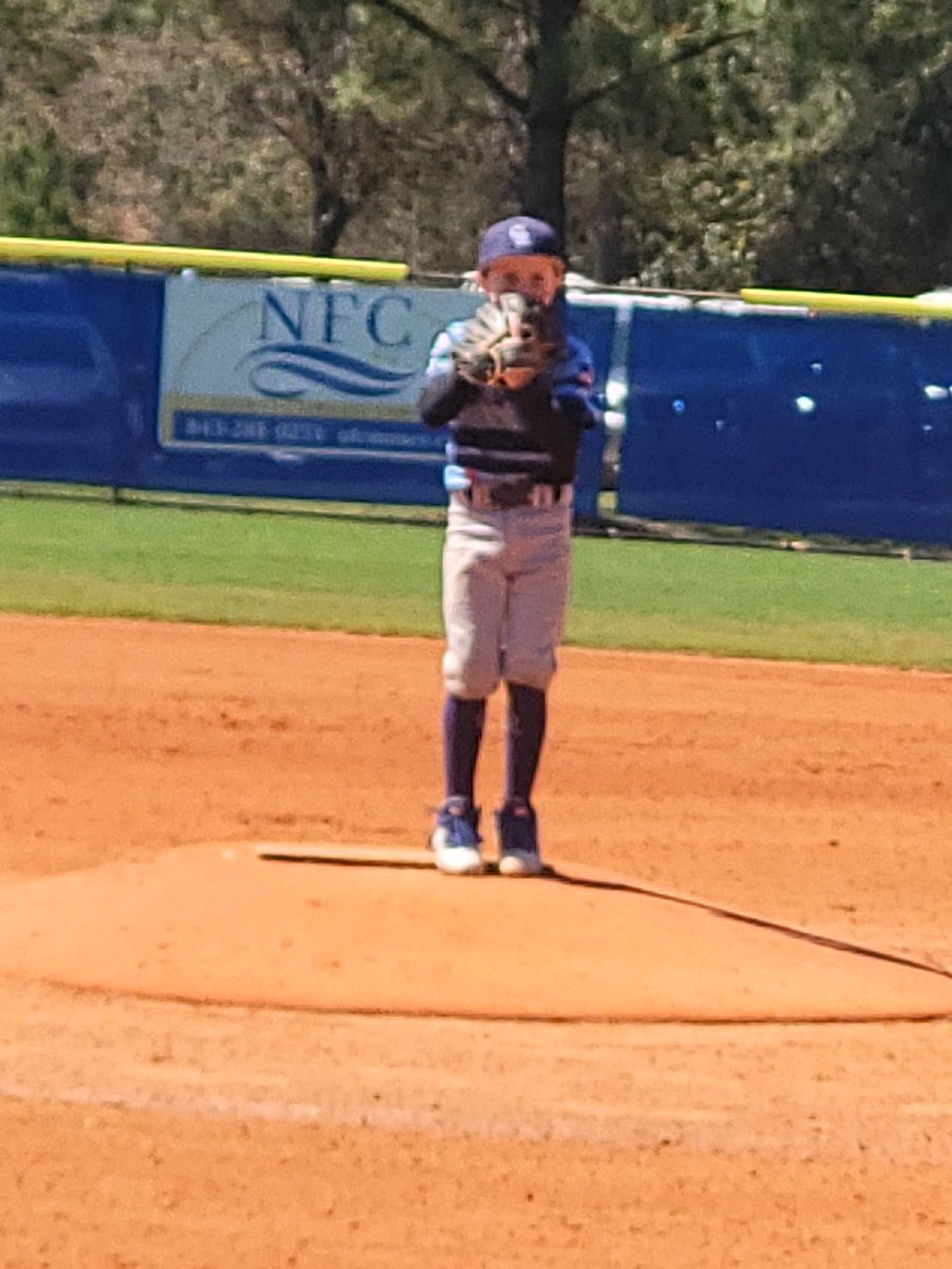 drjunior_169's tweet photo. Don't pay attention to the snowman in the line. #Nacho1 pitched well again today. @OwntheZoneSA weekly lessons continue to improve him. @carolina_rays @CoachCoxBSB https://t.co/RKADB9bWgg