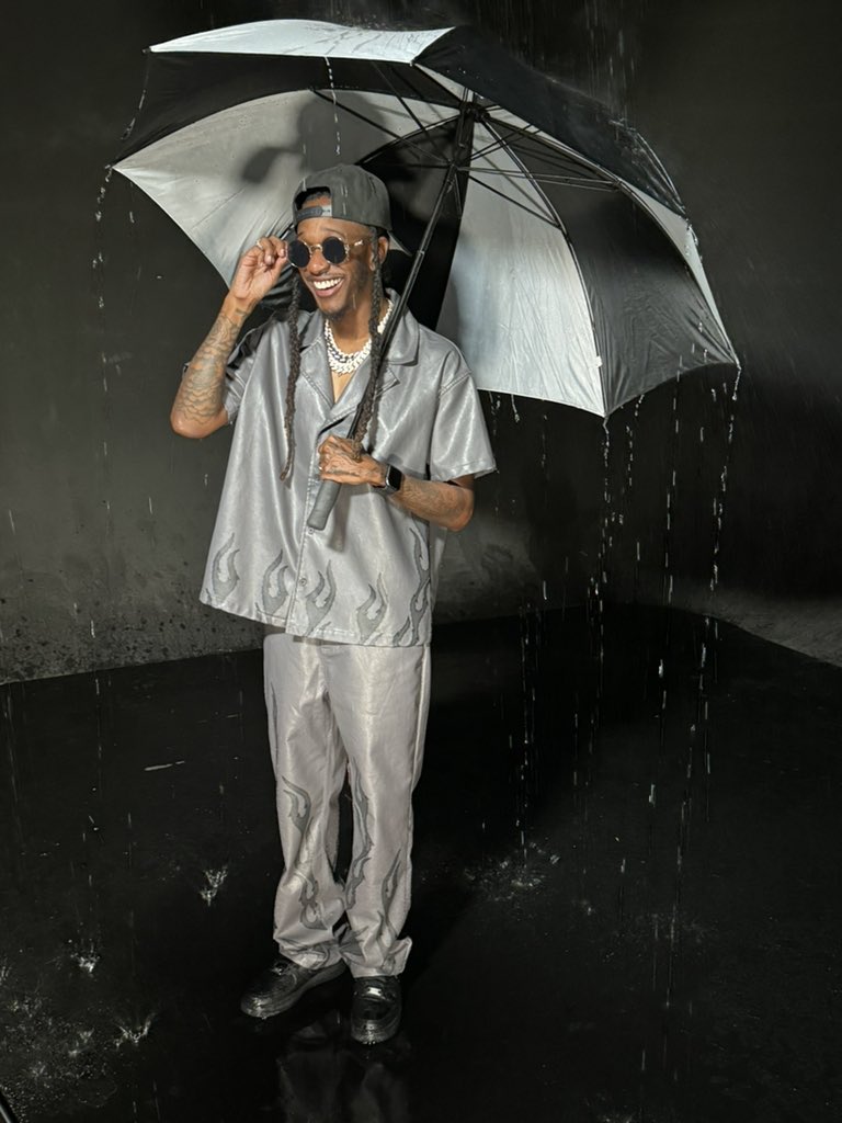 jayayeves's tweet image. Drippin n drownin 😈🔥☔️ #him