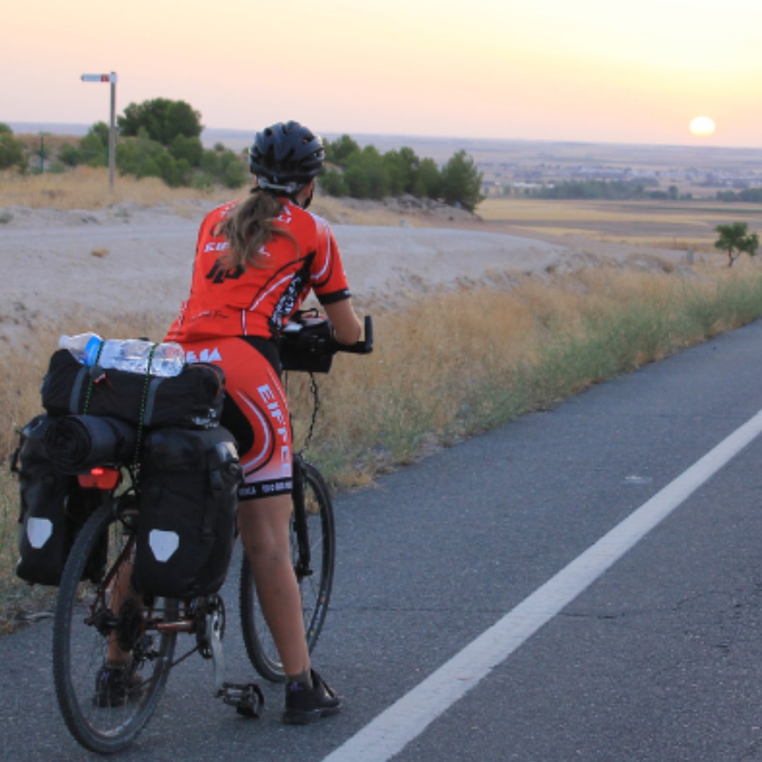 Velobienestar a pedales: experiencia en bicicleta de conexión con la naturaleza. 

velorecicla.com 

#cicloturismo #desarrollopersonal #bicicleta #velorecicla #seguim