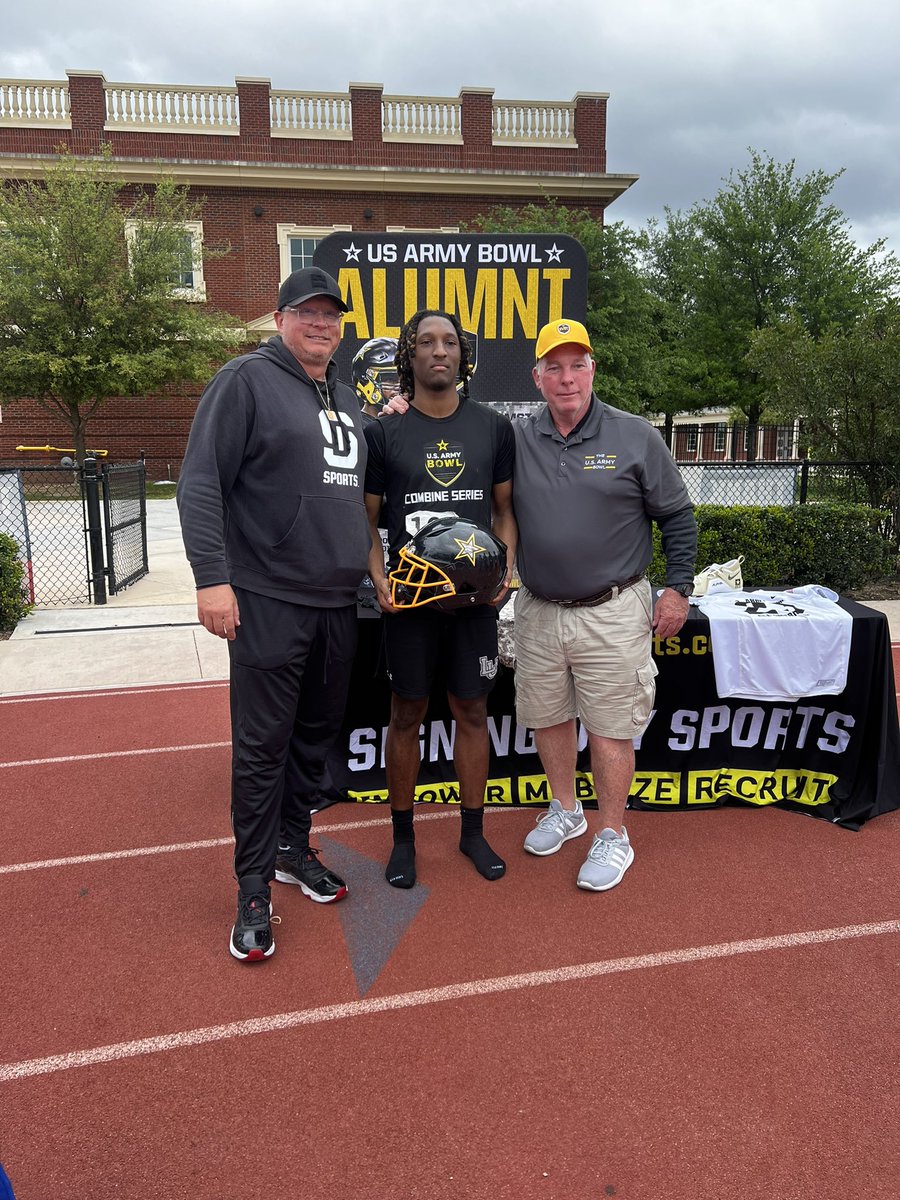 Izziek Chandler tweet media