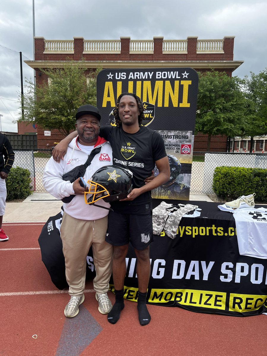 Izziek Chandler tweet media