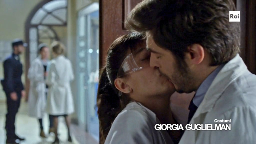 moo_point_'s tweet photo. "Mi occupo io di lei, professoressa"
Fin tanto che te ne occupi così, va benissimo
#lallieva #aliceallevi #claudioconforti https://t.co/JRBYMqrlmR