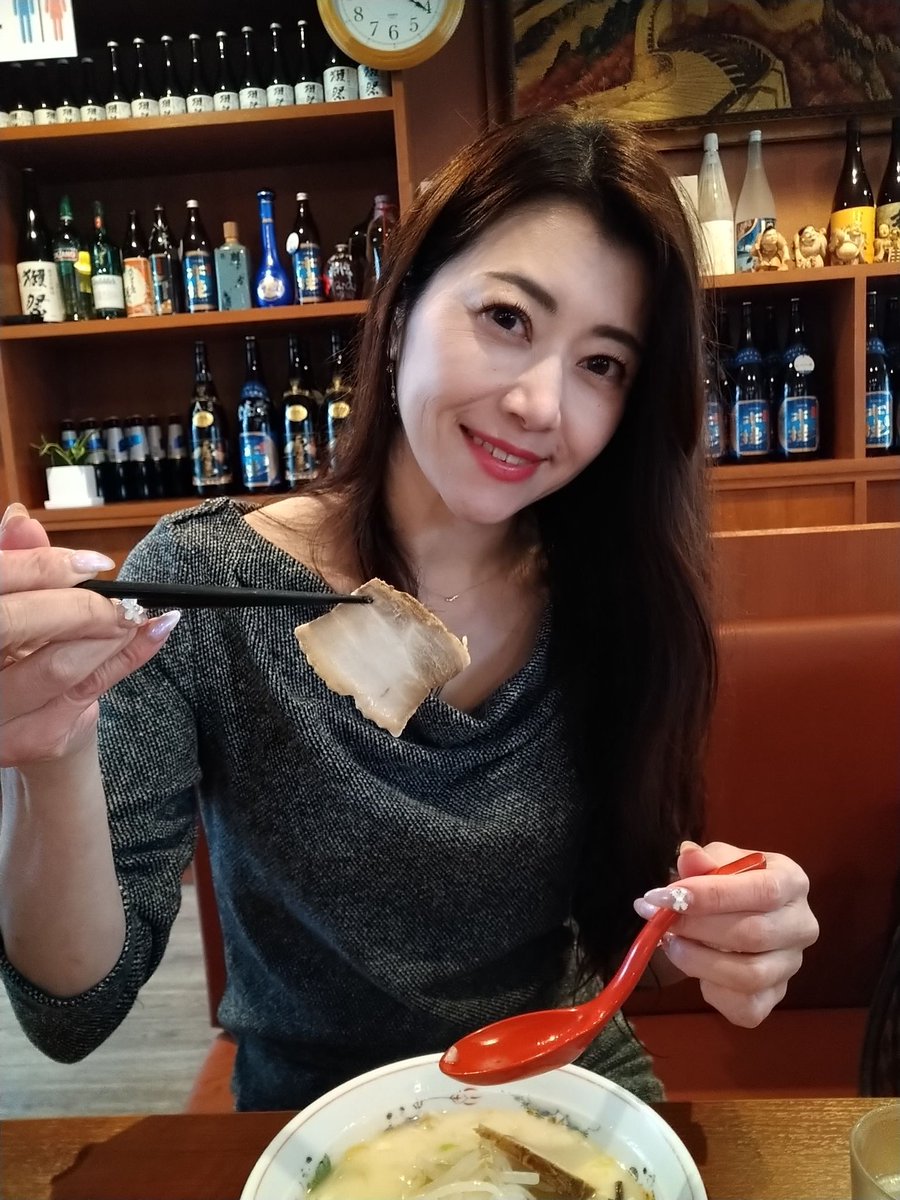おはようございます^_^
土曜の名古屋フェニックス個人撮影会.オフ会.昨日のパン教室イベント名古屋にご参加下さった皆様ありがとうございました♡
また来月第4土曜に名古屋に行きます♪
次回のパン教室イベント名古屋は５月に開催します🍞
（一昨日昼、公園ポートレイト撮影後ラーメンいただきました） https://t.co/MFu1BS2PGB