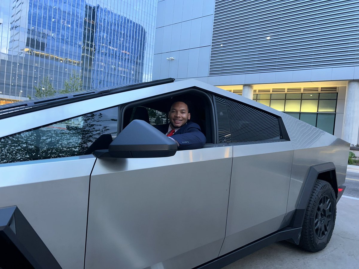 Kyle J. LeVell tweet media