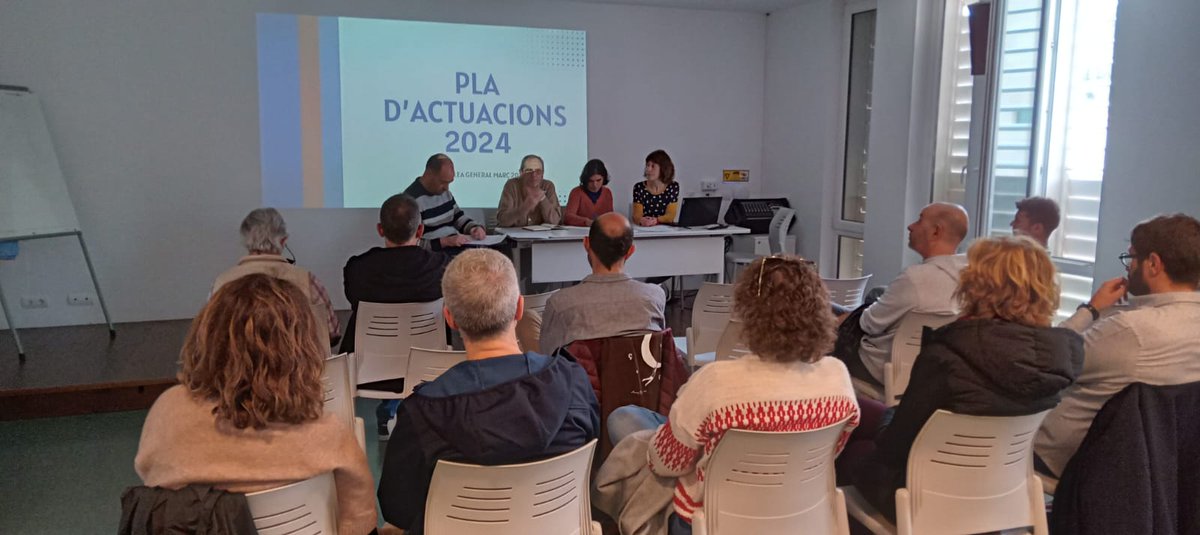 Ahir es va reunir l'assemblea general d'Acció Cultural de Menorca: es va elegir la nova Junta Directiva i es van presentar els projectes per al 2024.
Gràcies a tots els assistents!