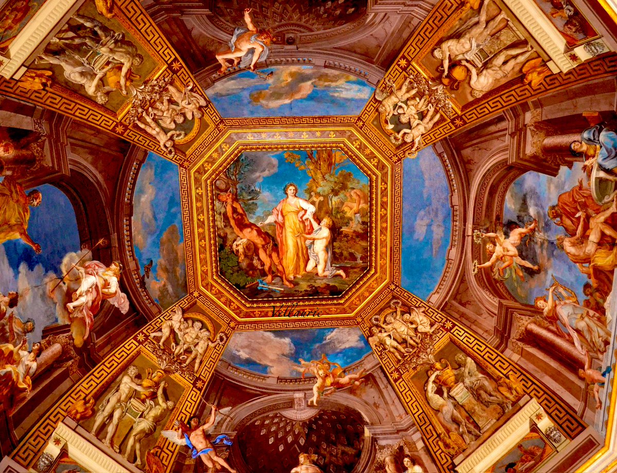 VijayEllaurie's tweet photo. @DailyPicTheme2 The Vatican, Rome #dailypicturetheme #domedceiling https://t.co/iTx45d9ZuW