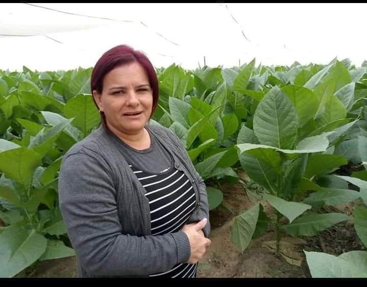 Felicidades <a href="/YamileRamosCord/">Yamilé Ramos Cordero</a> en este día de cumple que te sorprende trabajando en la recuperación de Pinar del Rio. Gracias por tu acompañamiento. #MujeresEnRevolución