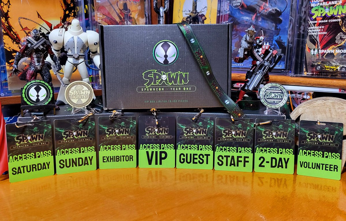 TheSpawnHunter's tweet photo. Complete set of SpawnCon badges. Rare and close to impossible to find. Featuring the VIP Box and coin variants. #Spawn #SpawnHunter #SpawnHunterCollection #McfarlaneToys #imagecomics https://t.co/yBF47s5eJp