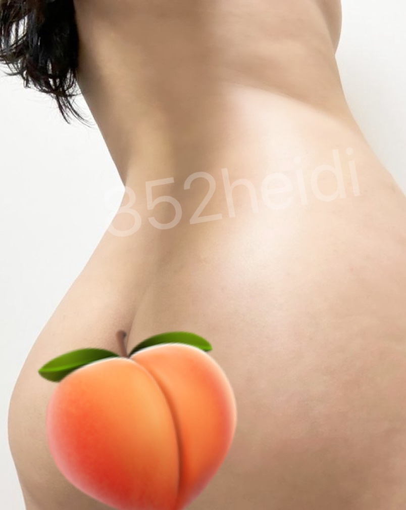 852heidi's tweet photo. 深夜上個水出個post先😝
想拎開個🍑睇我patpat?🤪🤪
睇完會唔會想打架？😳😳

#長腿 #港女 #袐書 https://t.co/GkwWG3fa4r