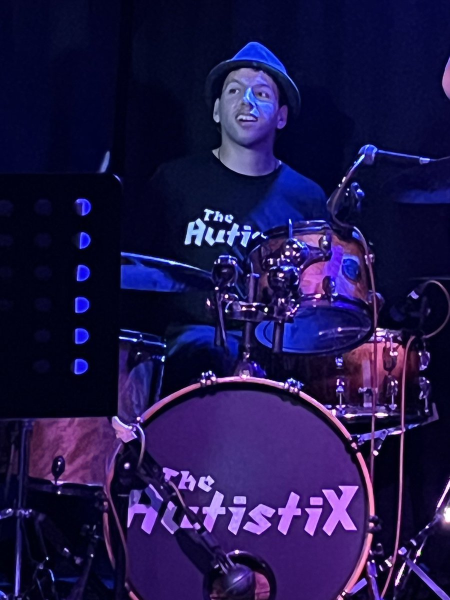 TheAutistiX's tweet photo. @CraigeEls78 Here’s Saul at our #EPlaunch gig for #IAmAsIAm (it’s on the film’s playlist & all of the digital music sites & our social media) also a few pics from the film premiere of #IUsedToBeFamous https://t.co/aqdvd876rL