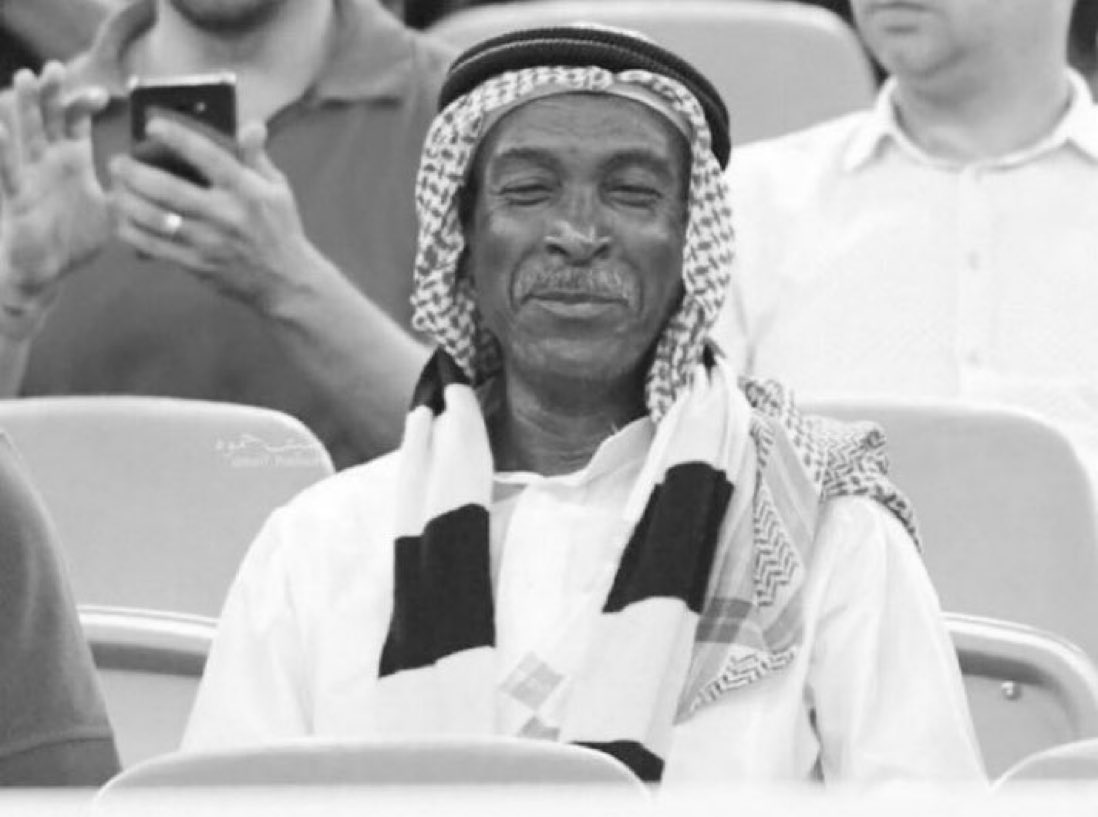 وفاة والد لاعب المنتخب #سعود_عبدالحميد.

-