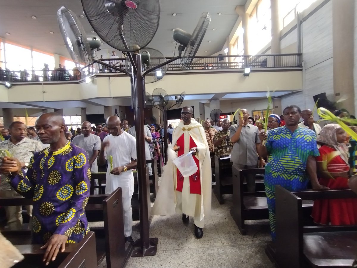 Nigerian Catholics celebrate Palm Sunday. Happy Easter in advance 😊 #easter #eastercelebration #eastersunday #palmsunday