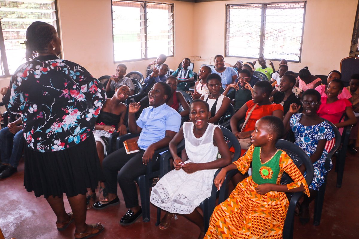 kduaPIWC's tweet photo. Our future leaders were not left out of the action. 

#EasterSunday #ResurrectionSunday #UGMC #Eugene #universityofghana #blackstars #changeiscoming https://t.co/Ih1W4yW3cu