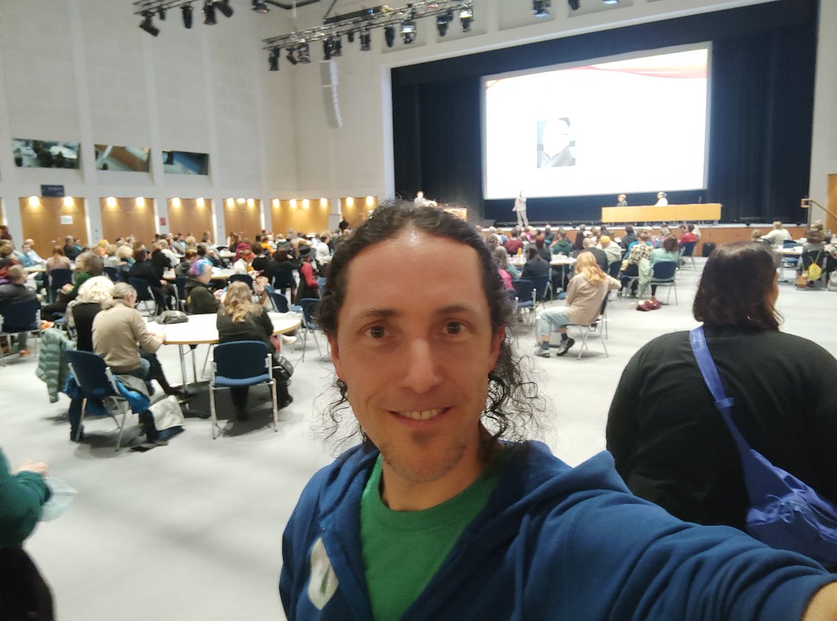 JonasMLight's tweet photo. Die Leipziger Autorenrunde war mal wieder eine echt inspierende "Druckbetankung" im positiven Sinne. Danke 🥳 #lar24 #LeipzigerBuchmesse https://t.co/dtrLiPjGis