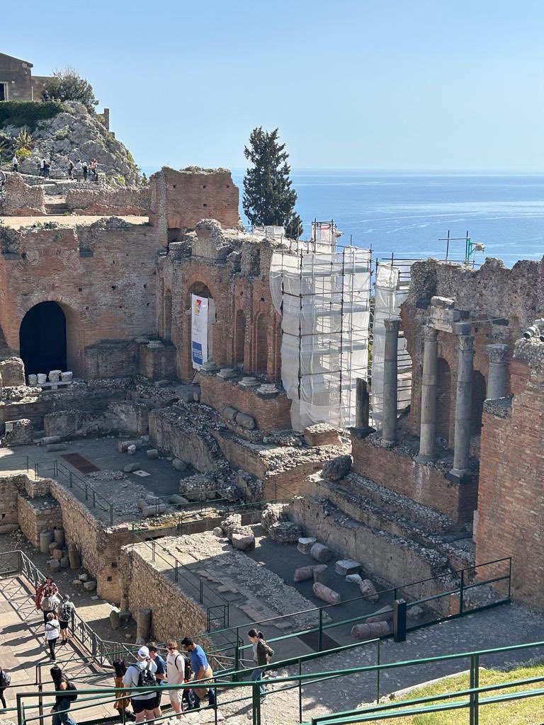 This afternoon comprised of a visit to Teatro Antico di Taormina and some shopping