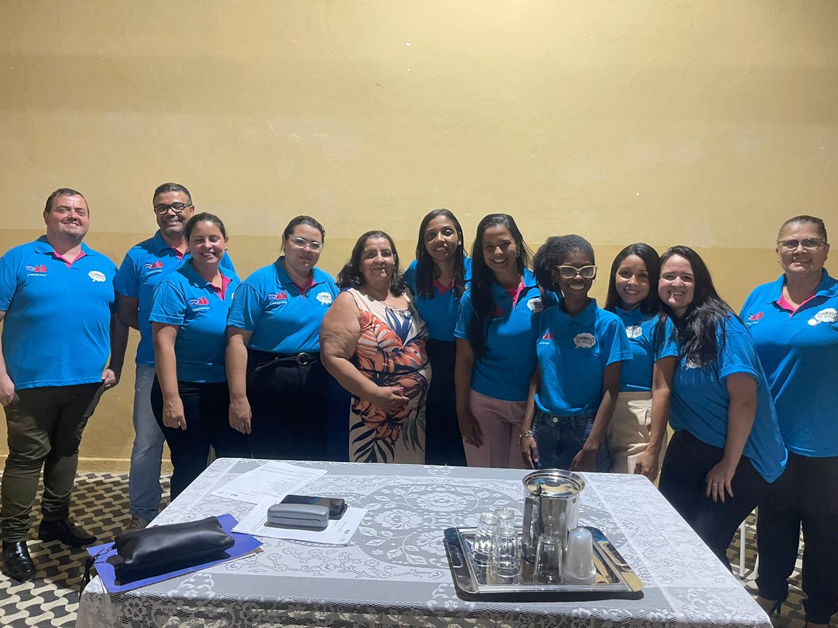 Daianaluzz1's tweet photo. Um sonho que se sonha só, é apenas um sonho.
Um sonho que se sonha junto, vira realidade.
Lei 5.076 de 2023, que institui como área do conhecimento o Programa "Direito na Escola", nas escolas em Ubá, aprovada e 
na última quinta-feira, 21/03/2024, o Programa iniciou sua execução. https://t.co/K89KWTULzn