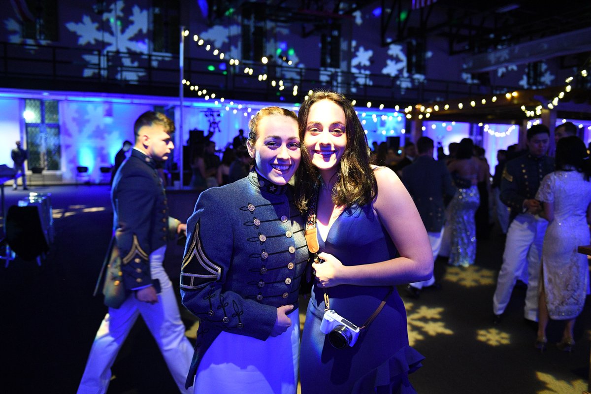 VMI1839's tweet image. Scenes on post, March Recap:
Celebrating Women&apos;s Month, uniform change, rank announcement, winter formal, helicopters, and more at VMI!
#VMI. #ScenesOnPost #MarchRecap