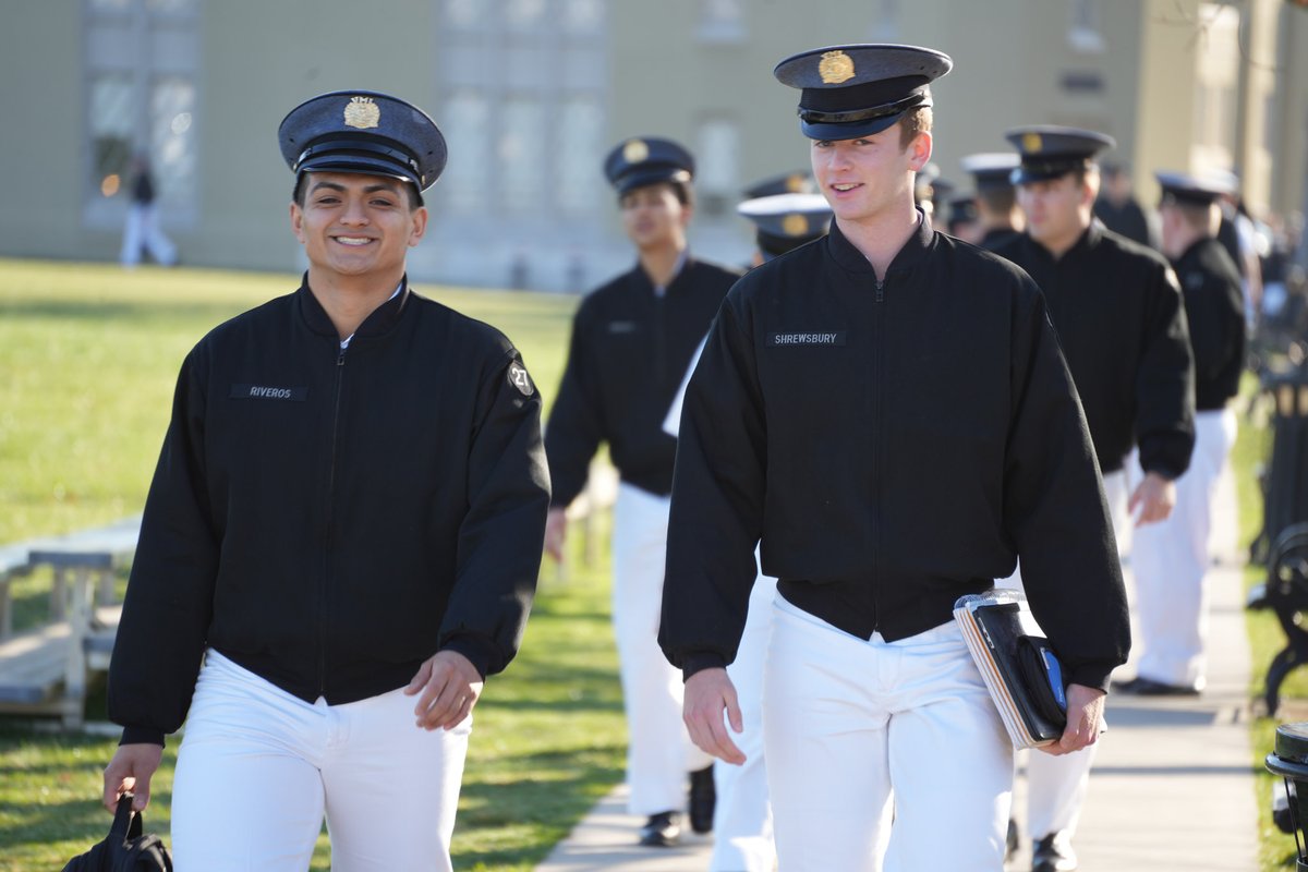 VMI1839's tweet image. Scenes on post, March Recap:
Celebrating Women&apos;s Month, uniform change, rank announcement, winter formal, helicopters, and more at VMI!
#VMI. #ScenesOnPost #MarchRecap