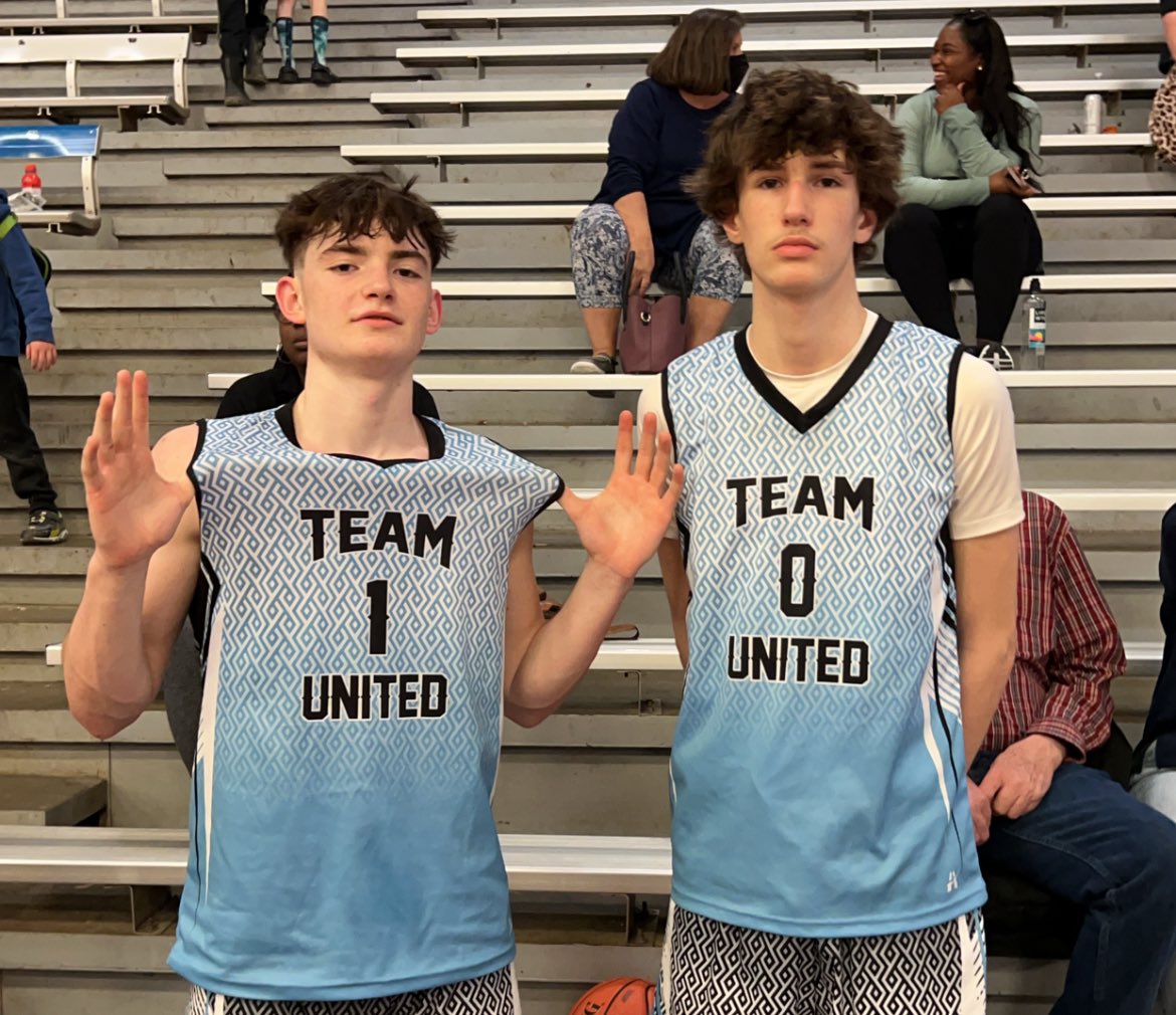 Braden Wright &amp; Tyler Wilson were explosive today in game 1 of the Franklin Shootout Tournament. The Edmonson County guards combined for 37 Points &amp; 11 Boards. 

Braden Wright (2027 G ⭐️⭐️⭐️) 
Tyler Wilson (2026 G) 

Braden Wright (21 PTS &amp; 5 REB)
Tyler Wilson (16 PTS &amp; 6 REB)
