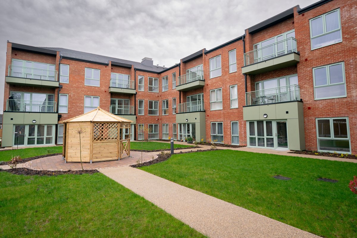RochdaleCouncil's tweet photo. An innovative housing project in Middleton, that will provide affordable apartments for residents aged 55 and over, has opened.
The scheme in Langley provides 88 high-quality apartments, along with ten bungalows, for people aged 55 and over.
Read more👉https://t.co/Xf9kJ6Q1LH https://t.co/zfRru9IG4G