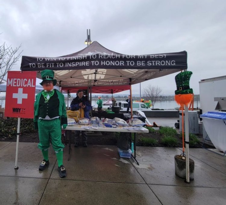 SilverStarSAR's tweet photo. @WhyRacingEvents has asked Silver Star SAR to partner and run first aid for their events. We are kicking today off at @VancouverUSA Waterfront Park for the Couve Clover Run. Angela and Jacie are set up and ready to go! #SoOthersMayLive https://t.co/0akkPAsCEI https://t.co/RV4aWsYCm8